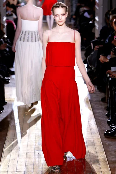 Look 12